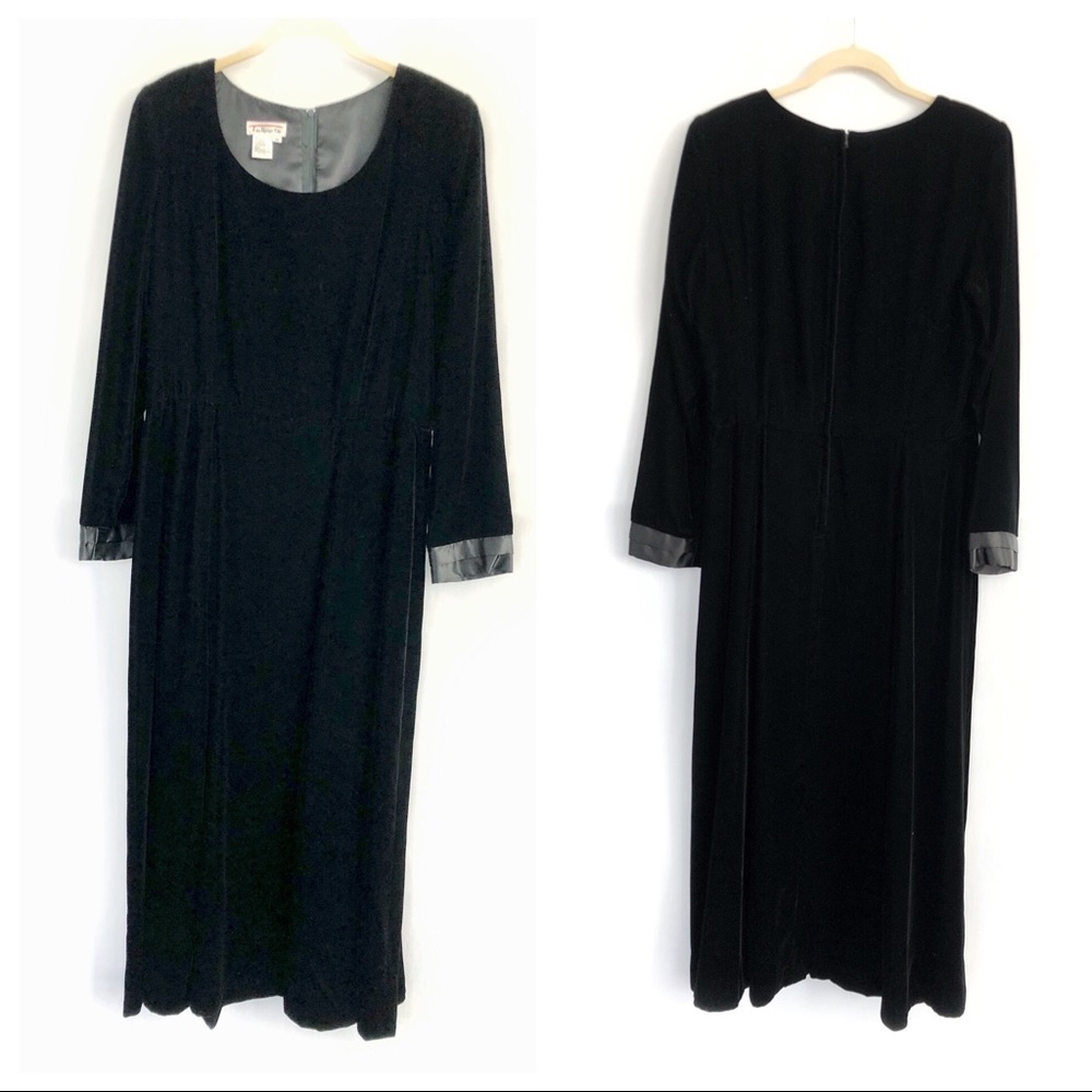 Black Velvet Holiday Dress - Size 14